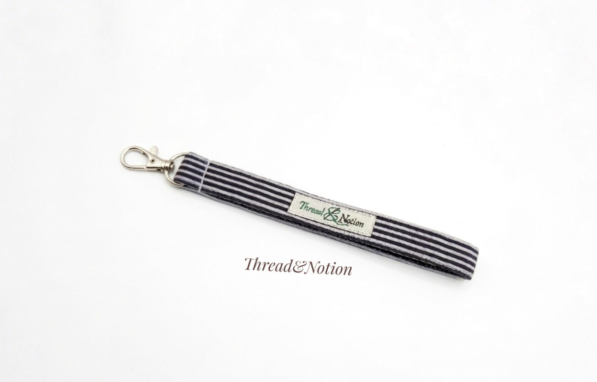Colour-Blocked Lanyard